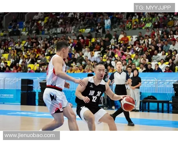 武汉篮球队挑战赛精彩配合分析与表现点评