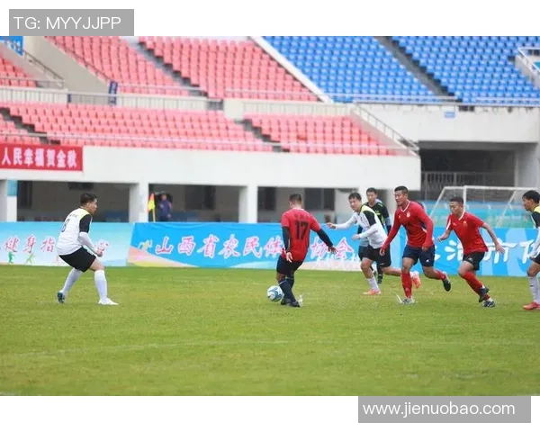 足球明星Ozel的生日庆祝活动精彩纷呈引发球迷热烈关注与祝福